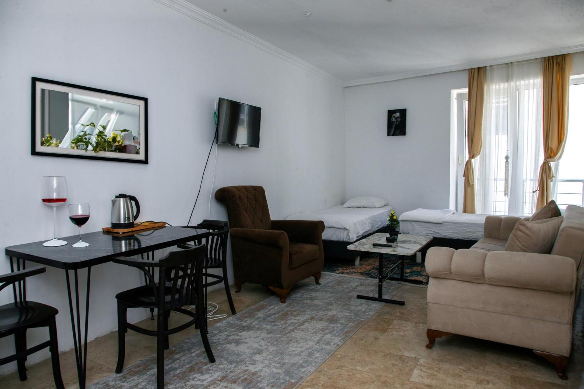 Pasa Sueit Aparthotel